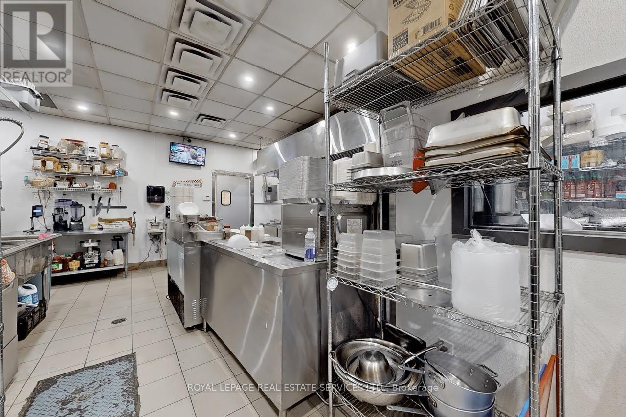 












5 - 96 MAIN STREET E

,
Hamilton,




Ontario
L8N1G3

