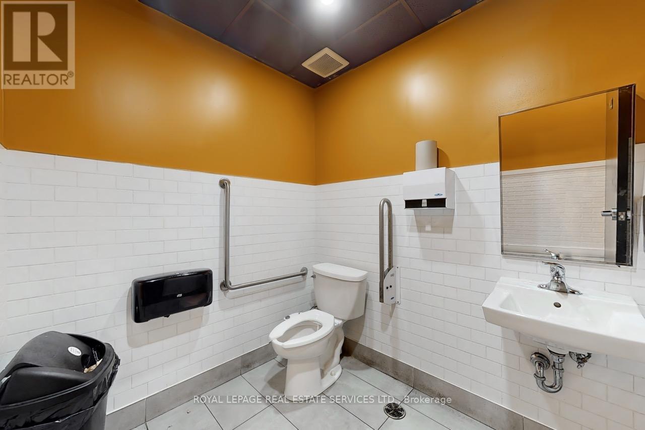 












5 - 96 MAIN STREET E

,
Hamilton,




Ontario
L8N1G3

