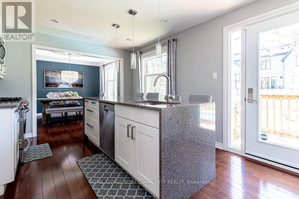 












202 WILLOWRIDGE COURT

,
Oakville,




Ontario
L6L5J2

