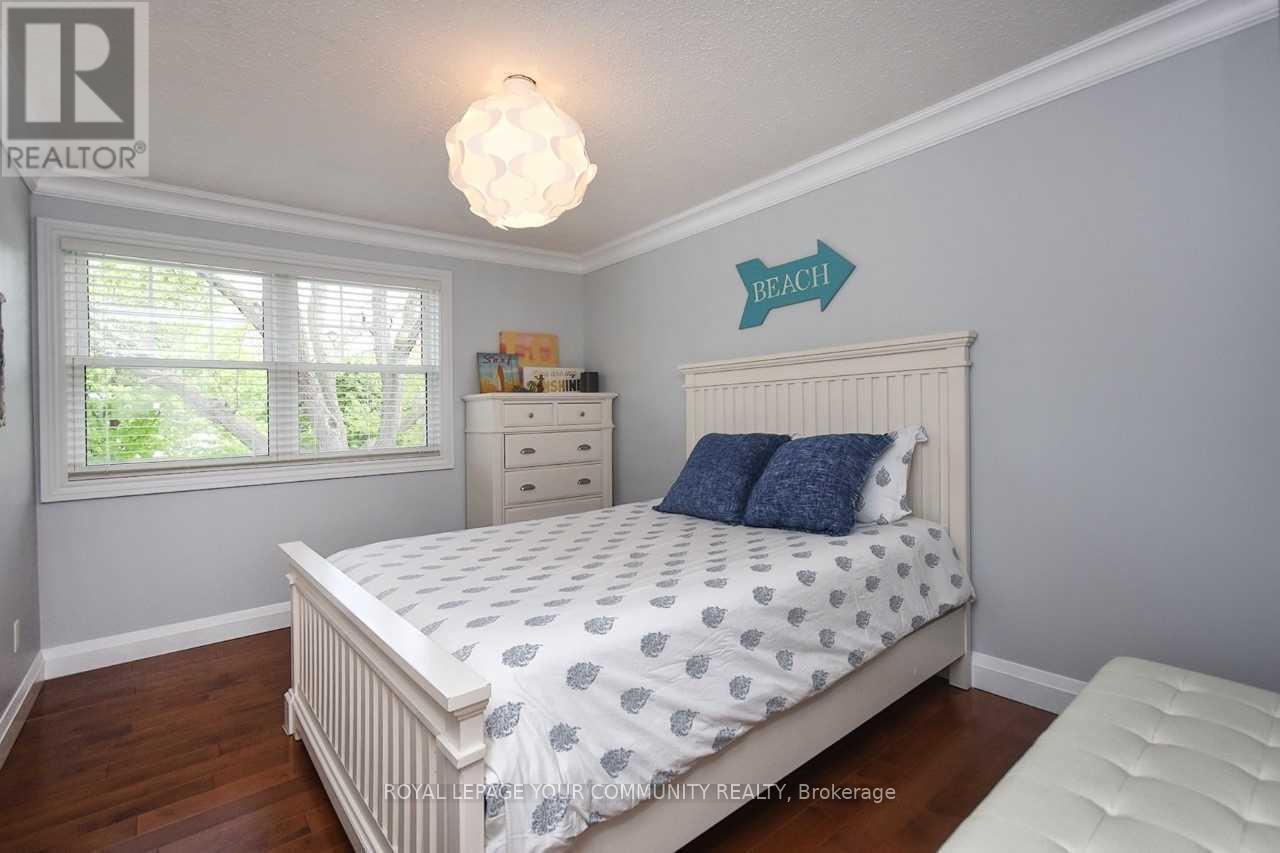 












202 WILLOWRIDGE COURT

,
Oakville,




Ontario
L6L5J2

