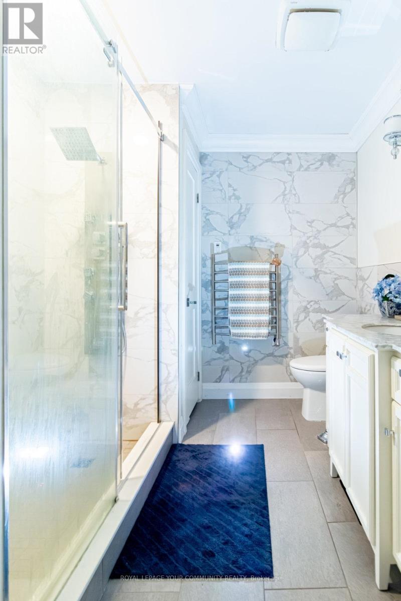 












202 WILLOWRIDGE COURT

,
Oakville,




Ontario
L6L5J2

