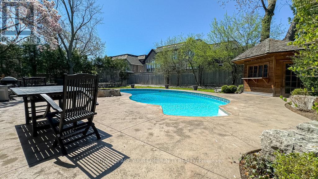 












202 WILLOWRIDGE COURT

,
Oakville,




Ontario
L6L5J2

