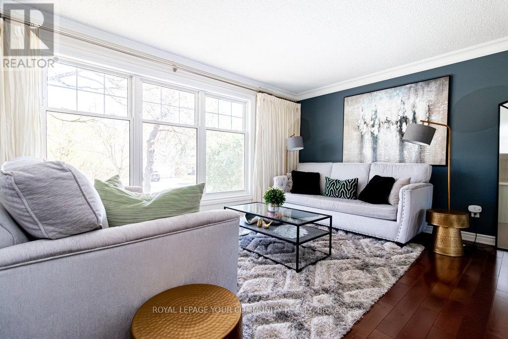 












202 WILLOWRIDGE COURT

,
Oakville,




Ontario
L6L5J2

