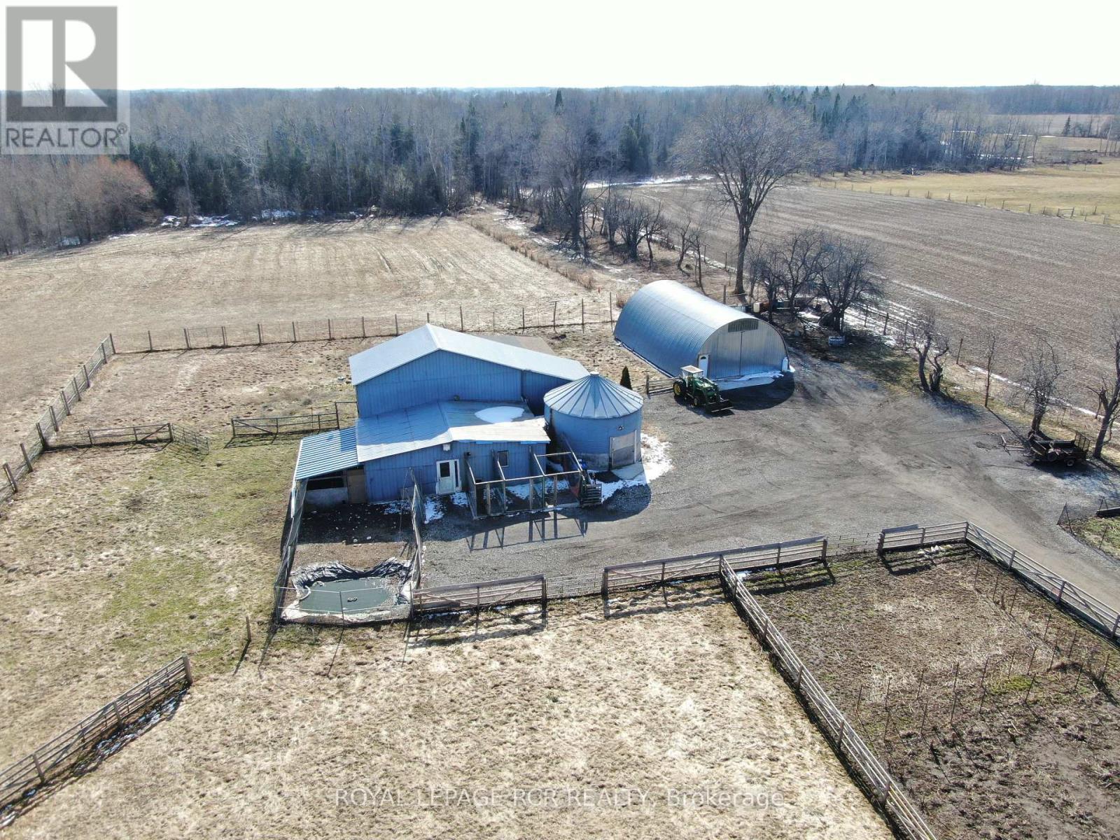 












6212 SIXTH LINE

,
Centre Wellington,







Ontario
N0B1J0

