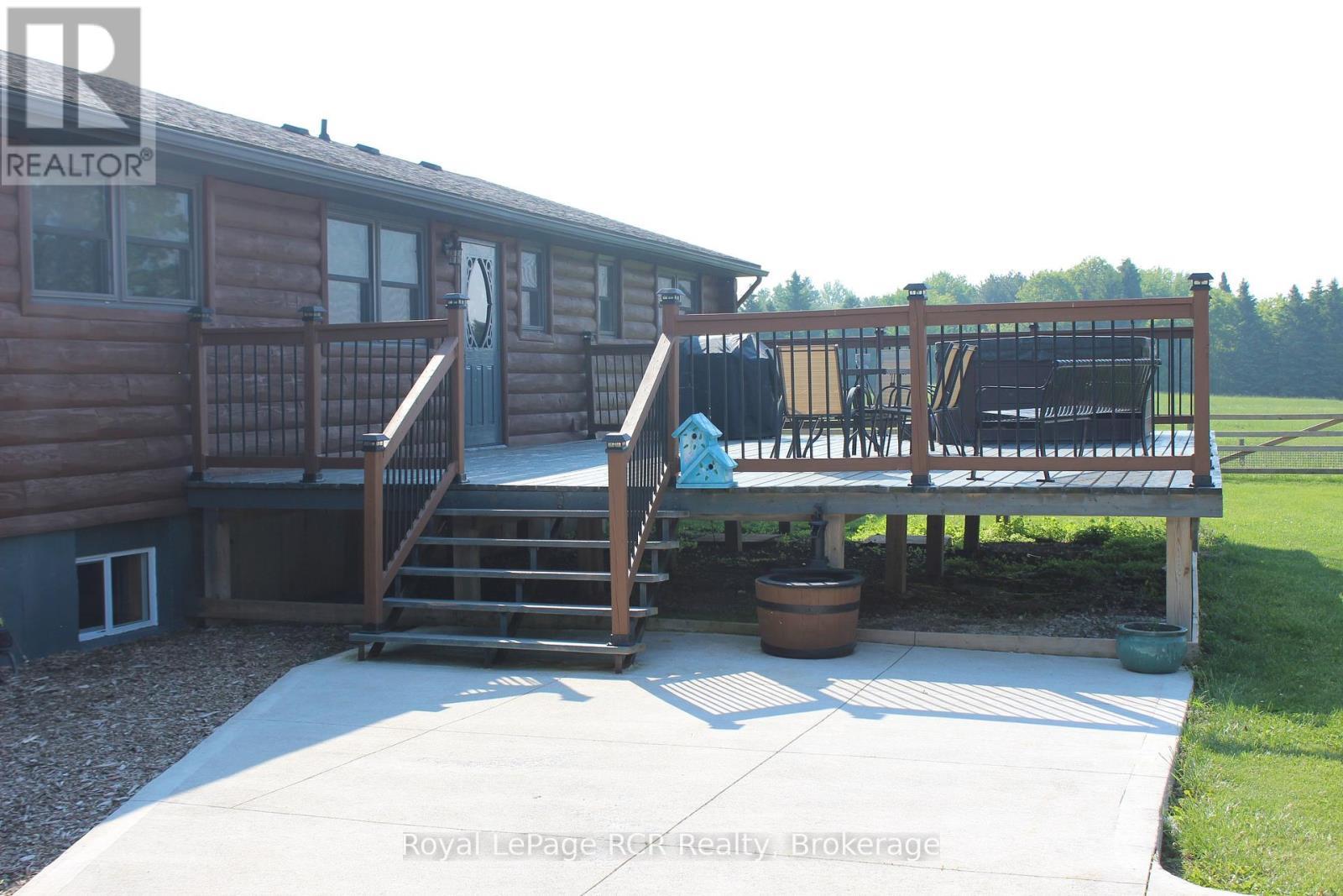 












6212 SIXTH LINE

,
Centre Wellington,







Ontario
N0B1J0

