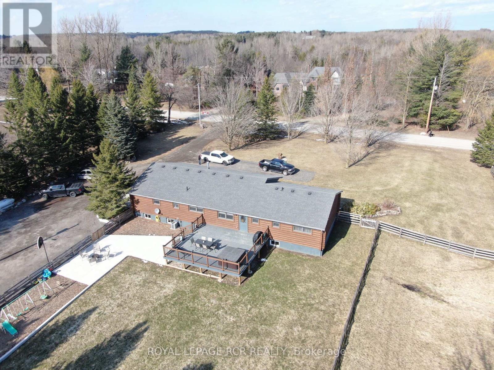 












6212 SIXTH LINE

,
Centre Wellington,







Ontario
N0B1J0

