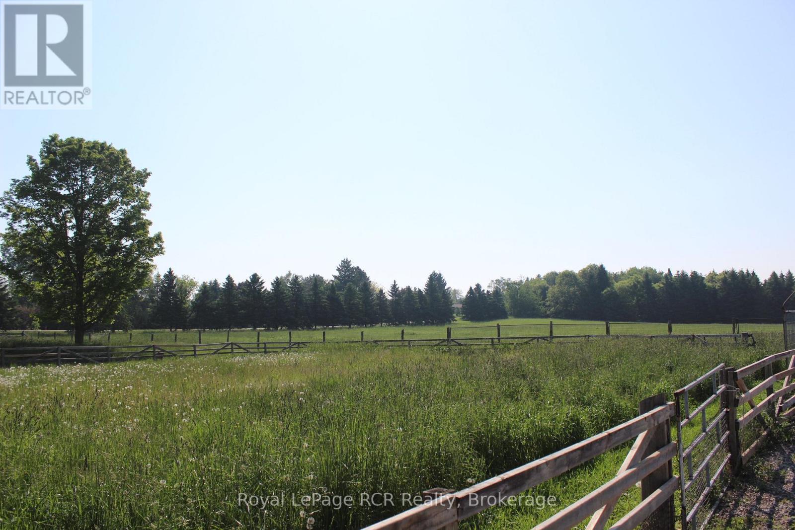 












6212 SIXTH LINE

,
Centre Wellington,







Ontario
N0B1J0

