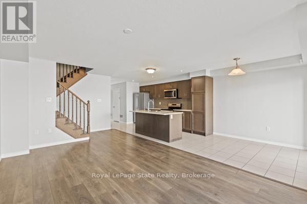 












7765 REDBUD LANE

,
Niagara Falls (Brown),




Ontario
L2H3S2


