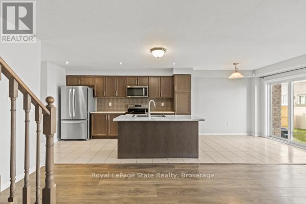 












7765 REDBUD LANE

,
Niagara Falls (Brown),




Ontario
L2H3S2

