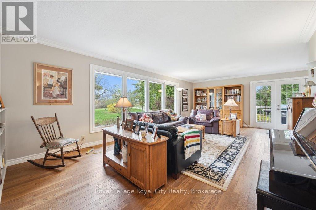 












4540 20 SIDE ROAD N

,
Puslinch,




Ontario
N1H6J3

