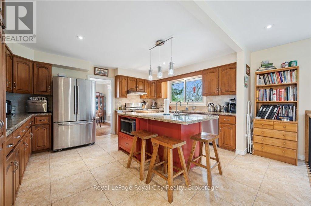 












4540 20 SIDE ROAD N

,
Puslinch,




Ontario
N1H6J3

