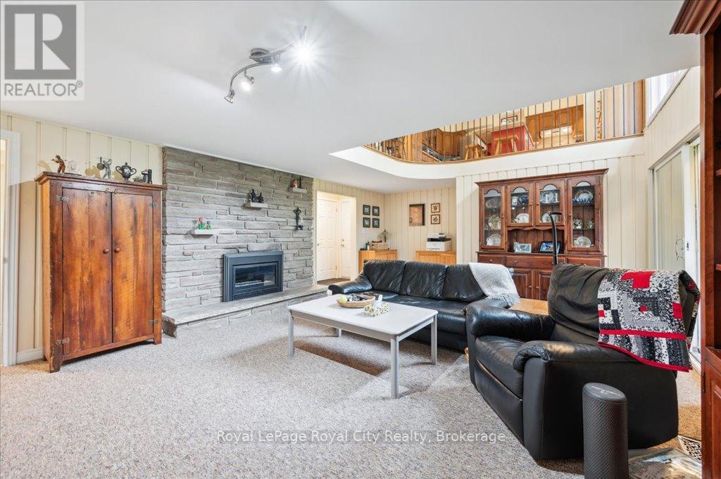 












4540 20 SIDE ROAD N

,
Puslinch,




Ontario
N1H6J3

