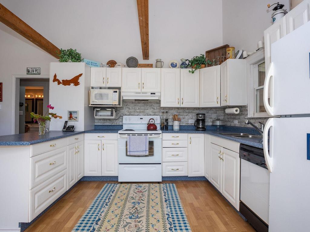 












4467 Cape Bear Road

,
High Bank,




PE
C0A 1W0

