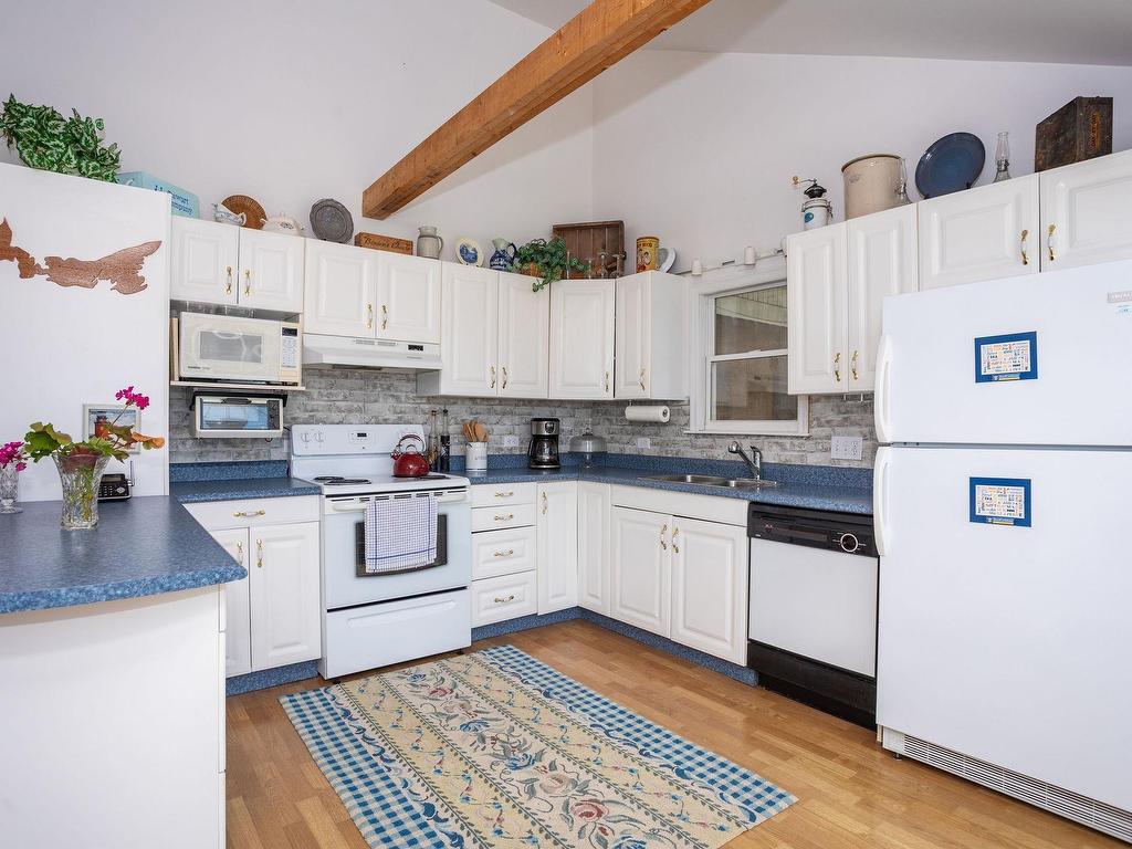 












4467 Cape Bear Road

,
High Bank,




PE
C0A 1W0

