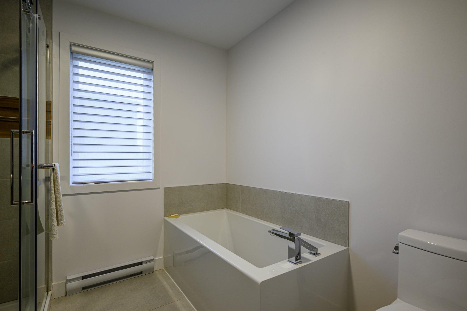 









449

 - 455


Rue du Faubourg

,
Nicolet,




QC
J3T0E7

