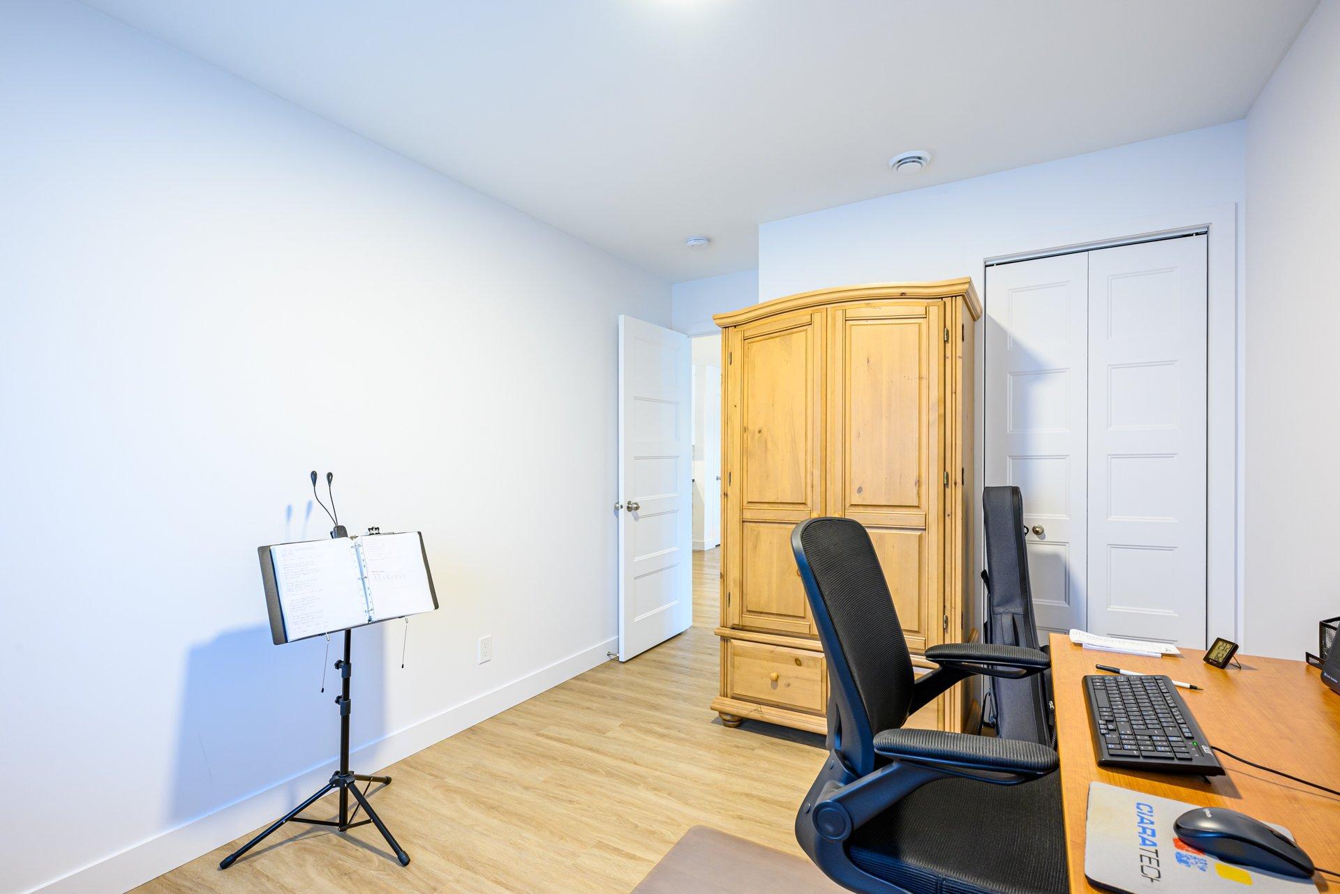 









449

 - 455


Rue du Faubourg

,
Nicolet,




QC
J3T0E7

