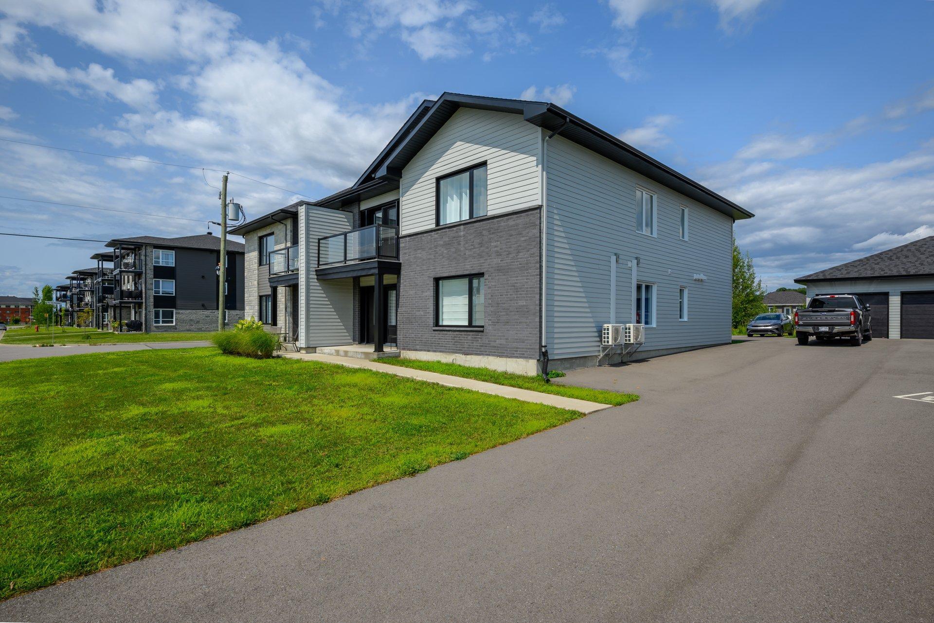 









449

 - 455


Rue du Faubourg

,
Nicolet,




QC
J3T0E7

