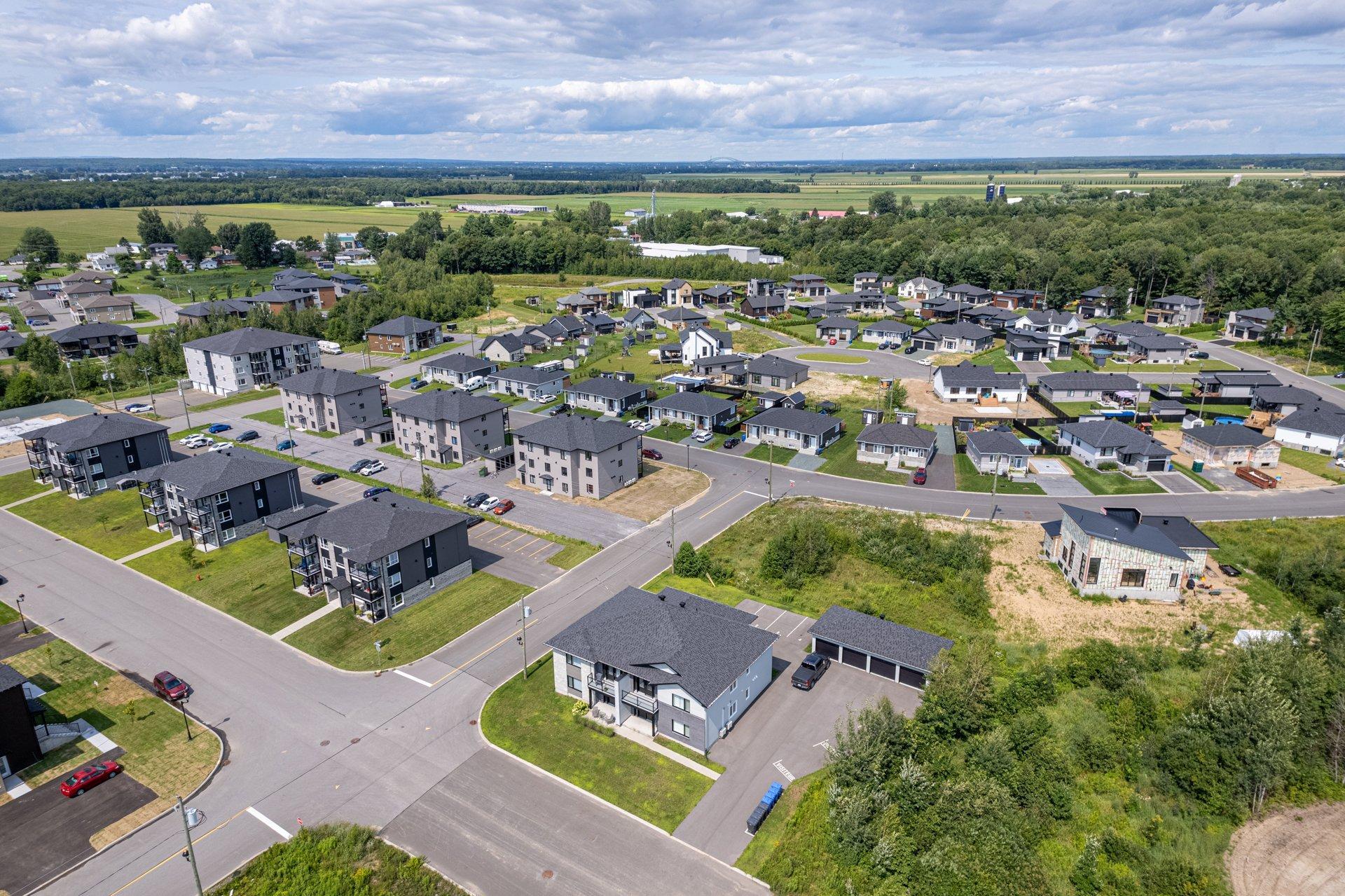 









449

 - 455


Rue du Faubourg

,
Nicolet,




QC
J3T0E7

