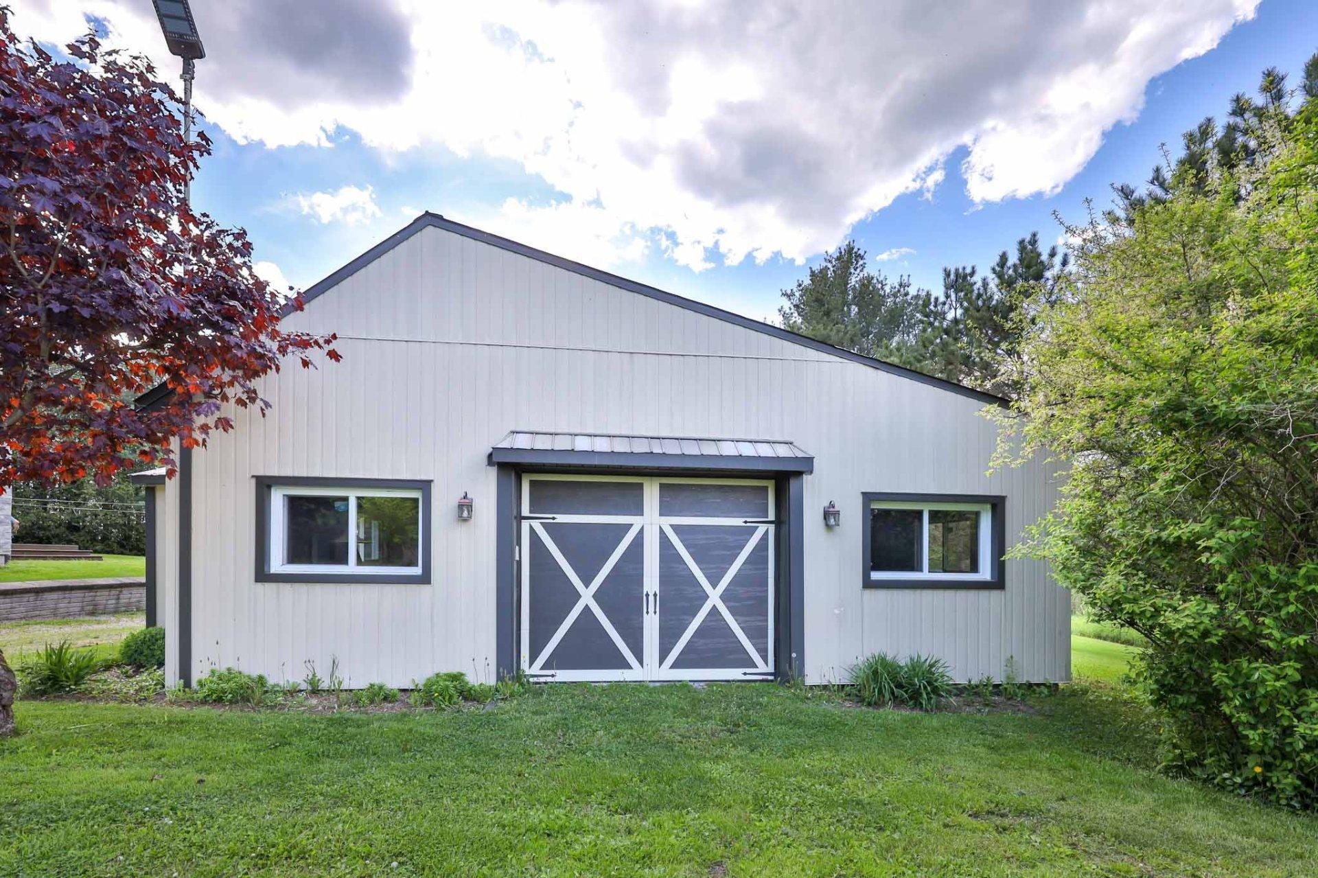 









511


Rg St-Louis

,
Saint-André-Avellin,







QC
J0V1W0


