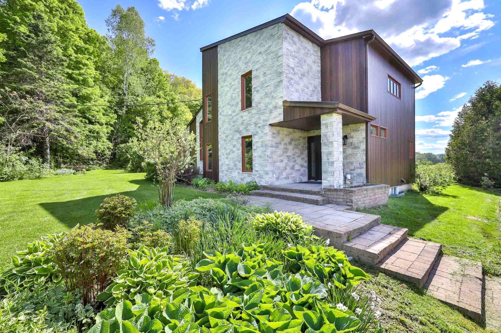 









511


Rg St-Louis

,
Saint-André-Avellin,







QC
J0V1W0


