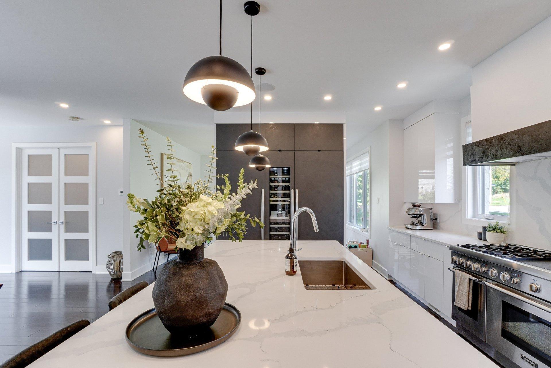 









218


Rue Oakridge

,
Baie-d'Urfé,




QC
H9X2N4

