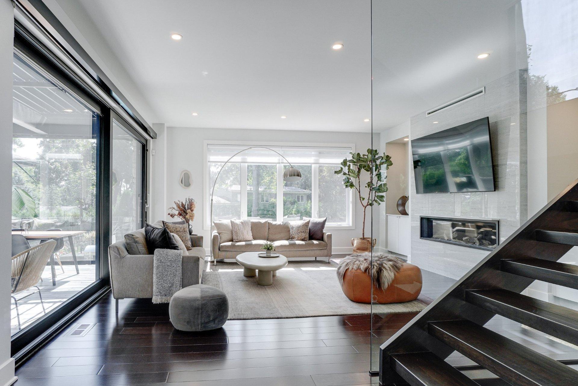 









218


Rue Oakridge

,
Baie-d'Urfé,




QC
H9X2N4

