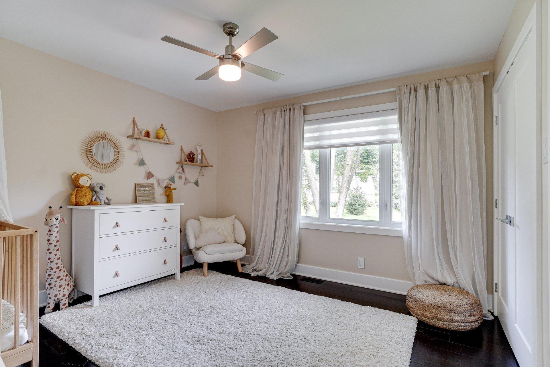 









218


Rue Oakridge

,
Baie-d'Urfé,




QC
H9X2N4

