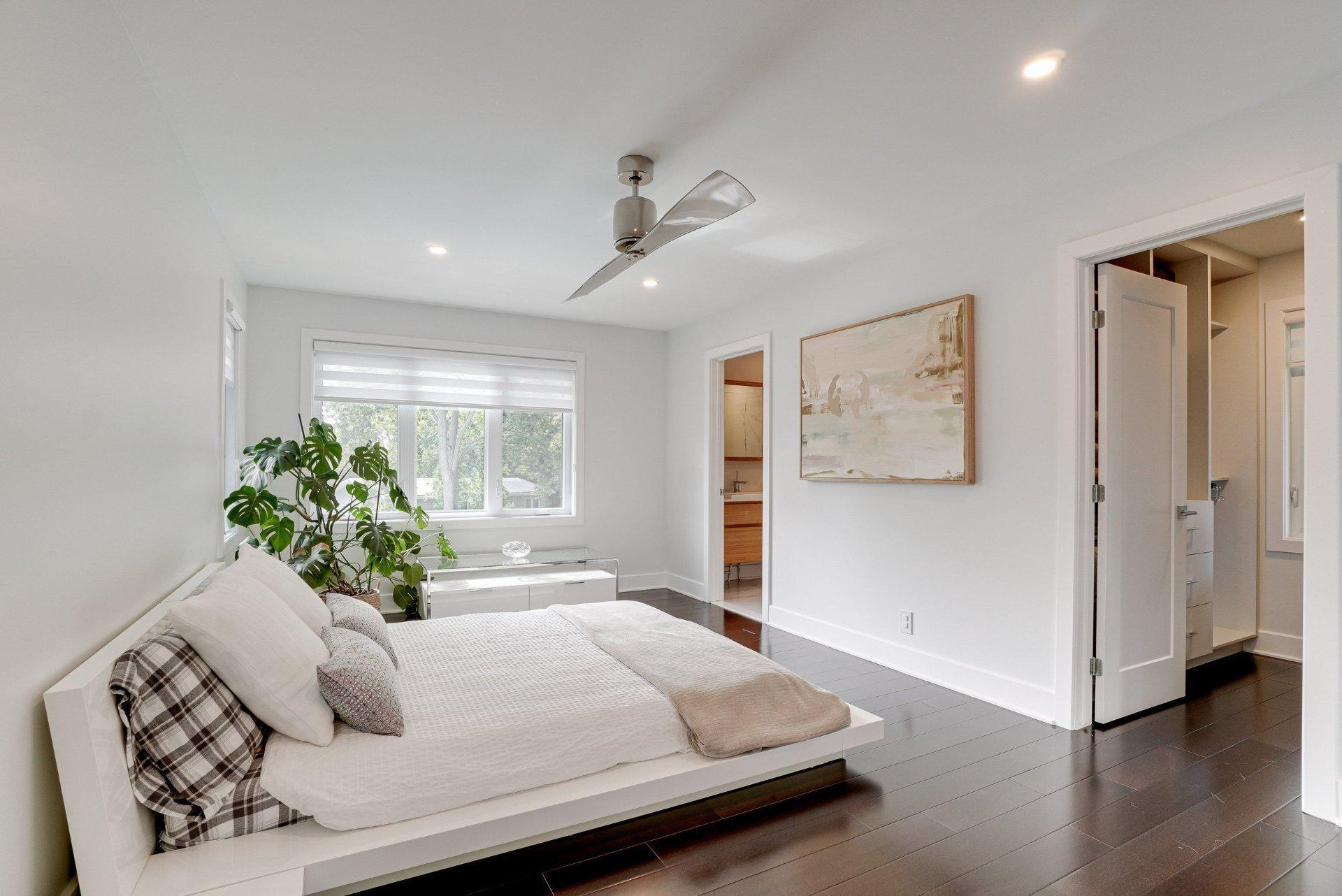 









218


Rue Oakridge

,
Baie-d'Urfé,




QC
H9X2N4

