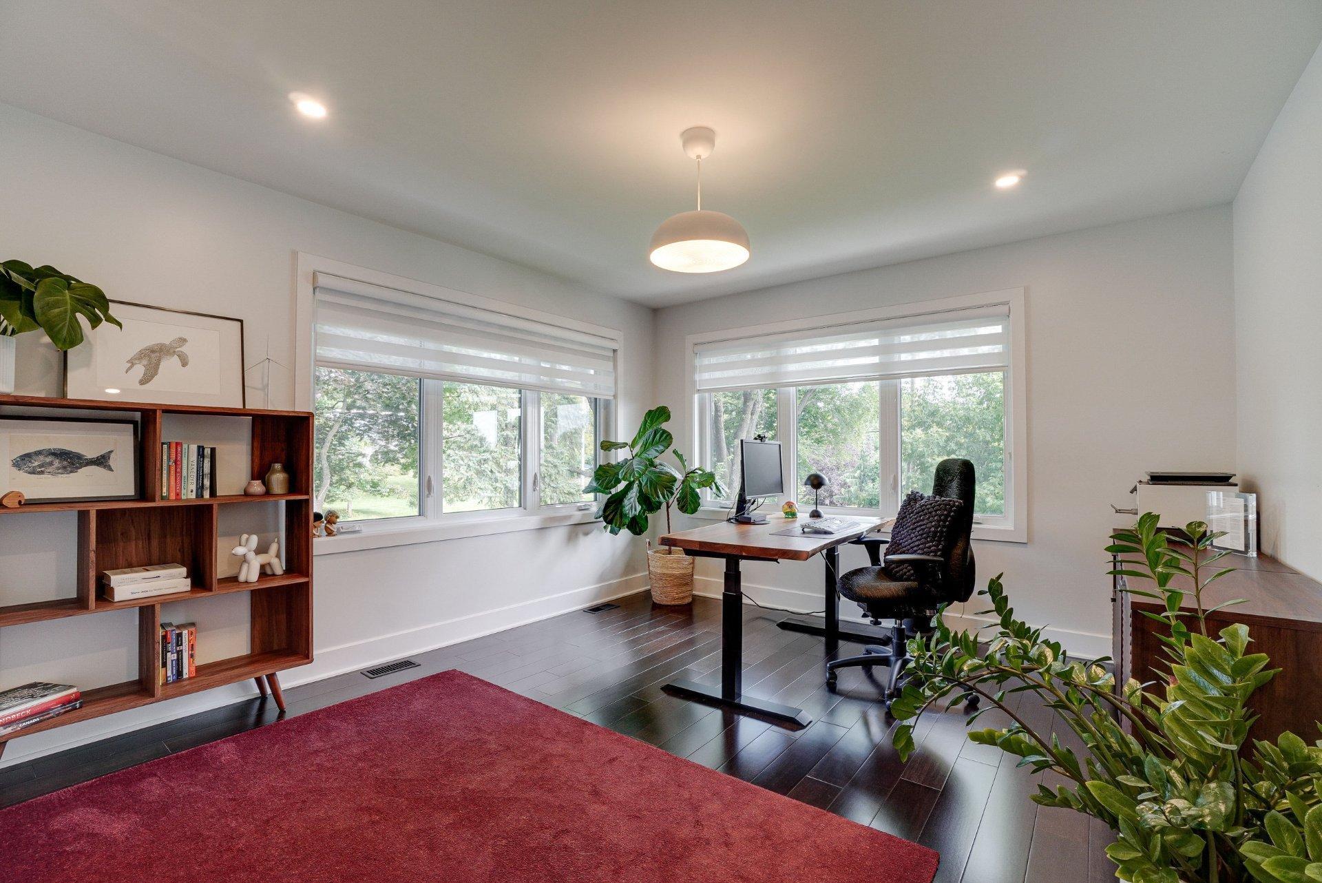 









218


Rue Oakridge

,
Baie-d'Urfé,




QC
H9X2N4

