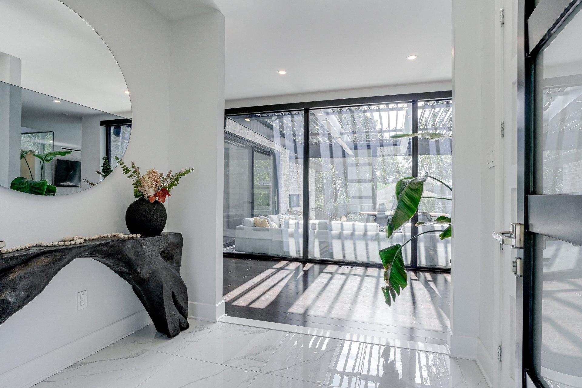 









218


Rue Oakridge

,
Baie-d'Urfé,




QC
H9X2N4

