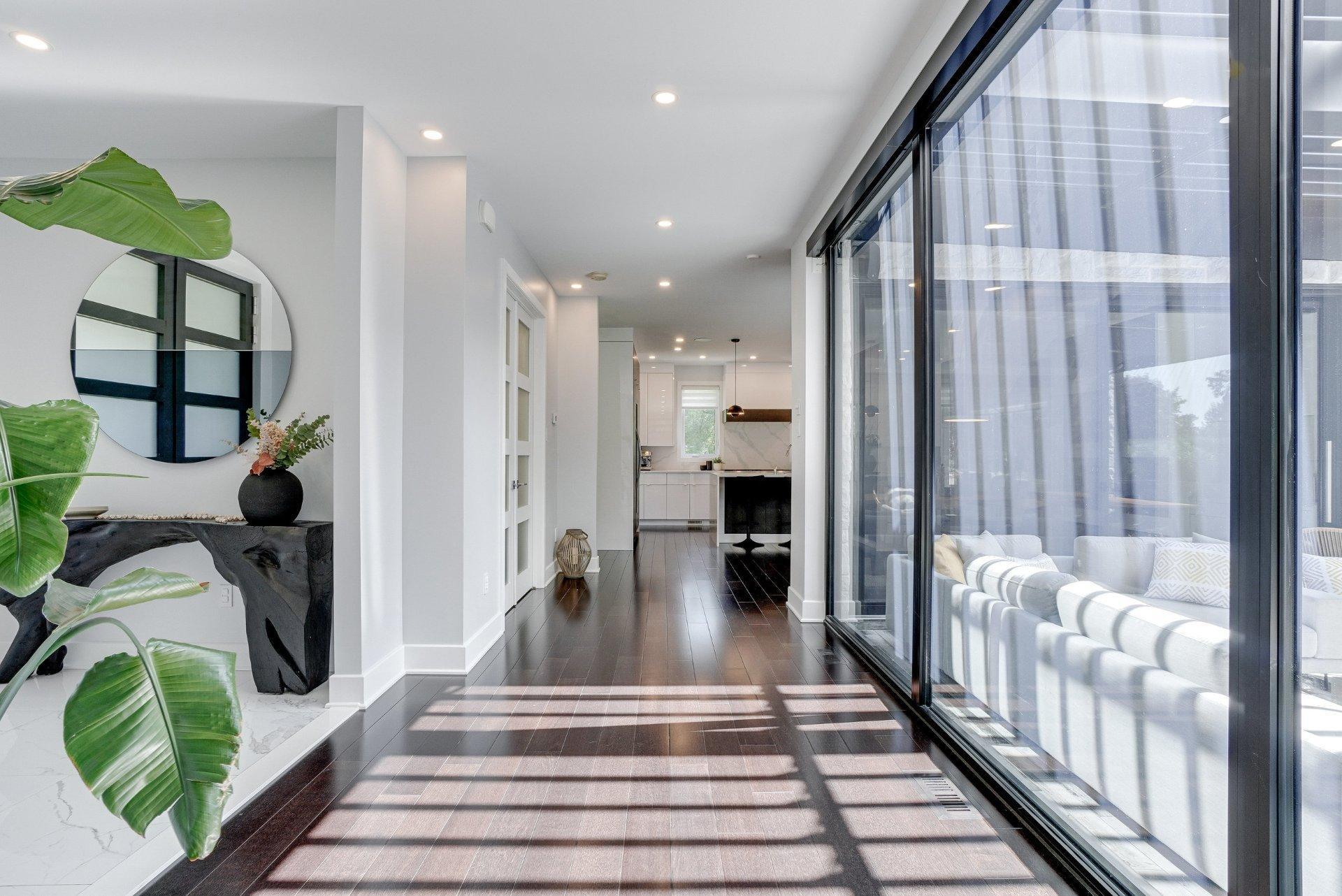 









218


Rue Oakridge

,
Baie-d'Urfé,




QC
H9X2N4

