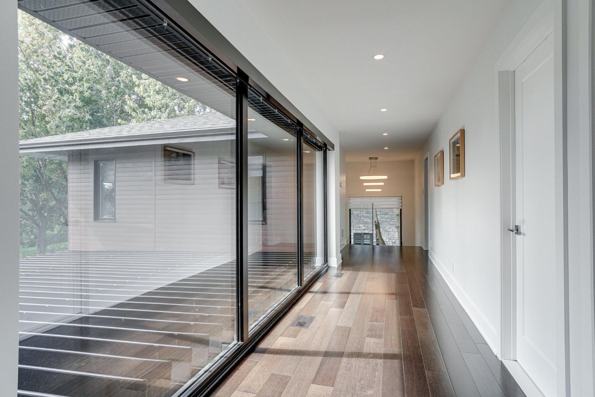 









218


Rue Oakridge

,
Baie-d'Urfé,




QC
H9X2N4

