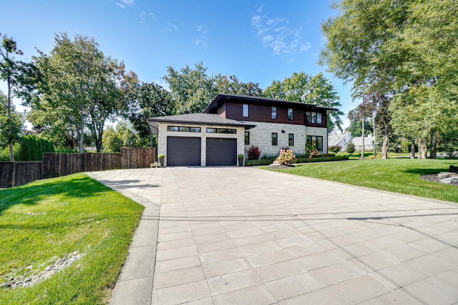 









218


Rue Oakridge

,
Baie-d'Urfé,




QC
H9X2N4

