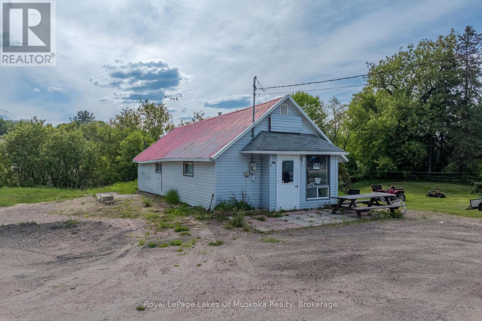 












117 ONTARIO STREET

,
Burk's Falls,







Ontario
P0A1C0

