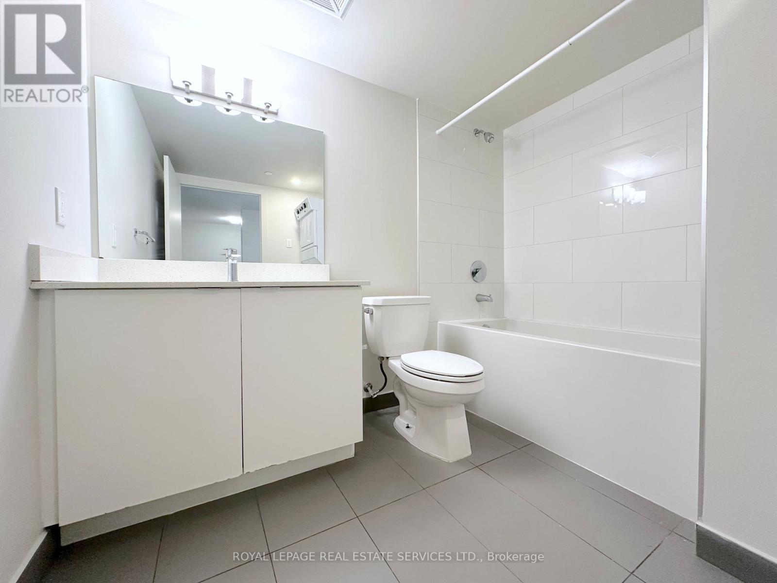 












401 - 3385 DUNDAS STREET W

,
Toronto,




Ontario
M6S2S2

