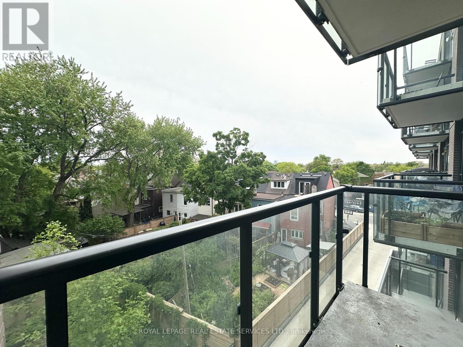 












401 - 3385 DUNDAS STREET W

,
Toronto,




Ontario
M6S2S2

