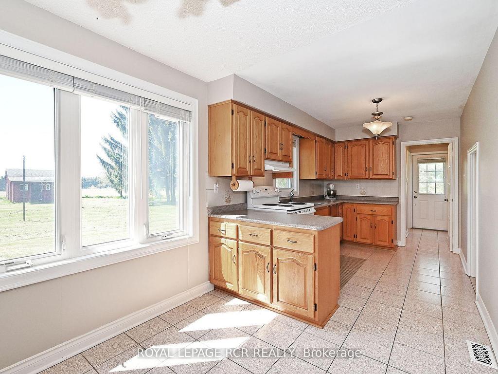 









6215


17th

Side Road,
King,







ON
L0G 1T0

