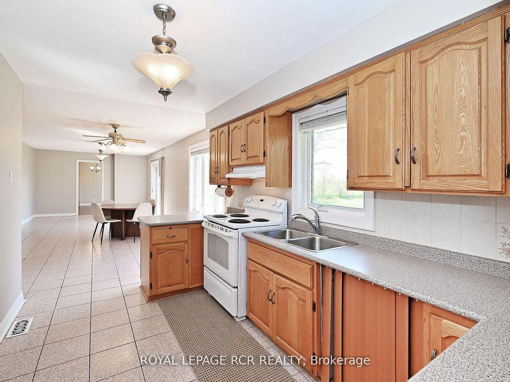 









6215


17th

Side Road,
King,







ON
L0G 1T0

