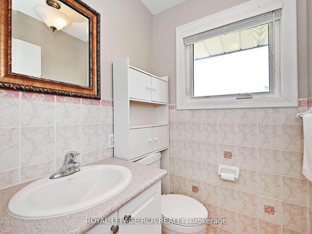 









6215


17th

Side Road,
King,







ON
L0G 1T0

