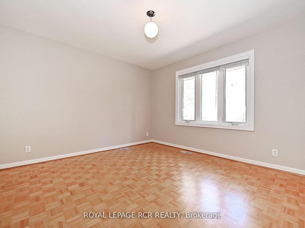 









6215


17th

Side Road,
King,







ON
L0G 1T0

