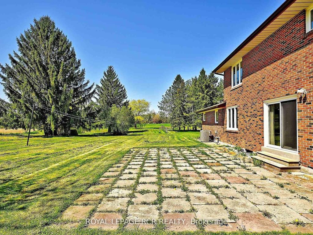 









6215


17th

Side Road,
King,







ON
L0G 1T0

