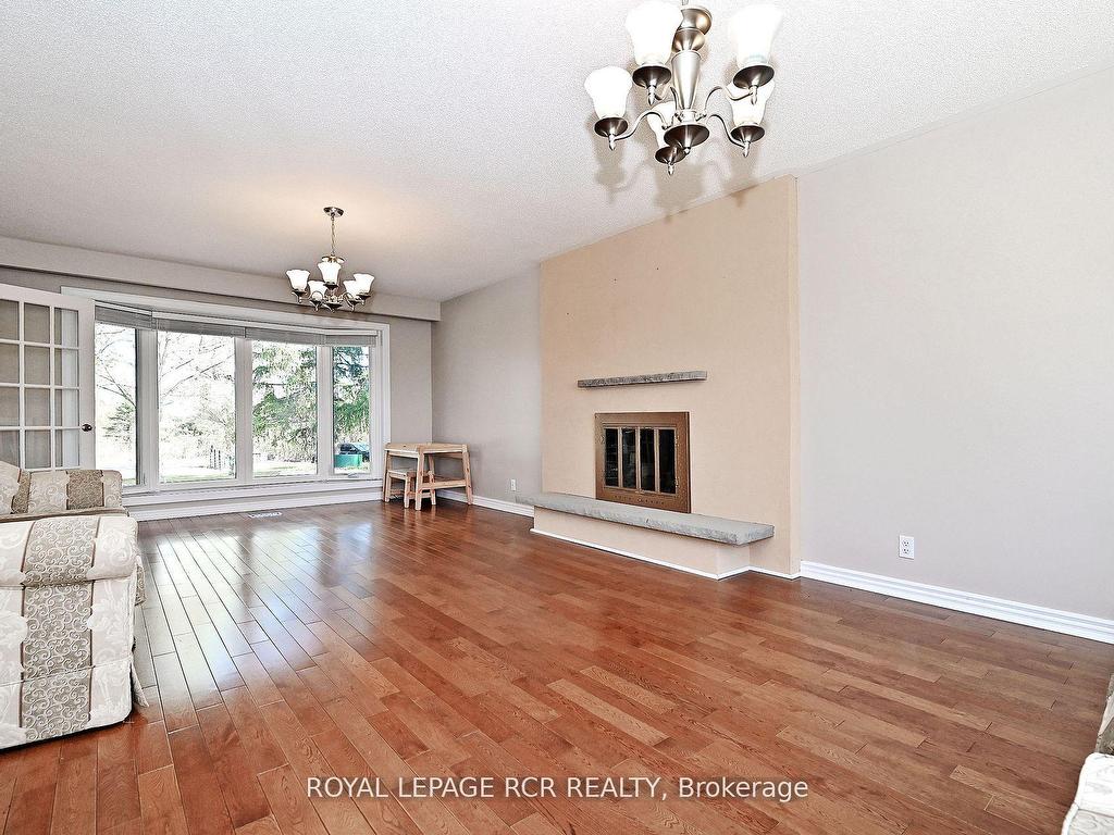









6215


17th

Side Road,
King,







ON
L0G 1T0

