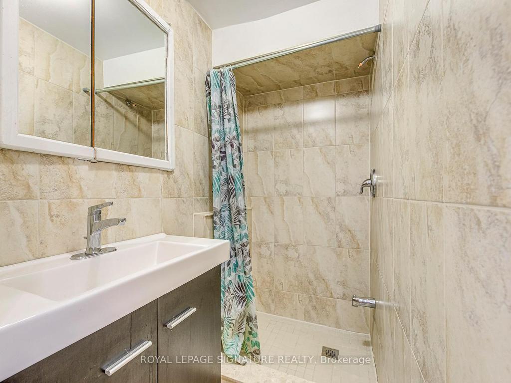 









5659


Glen Erin

Drive, 71,
Mississauga,




ON
L5M 5P2

