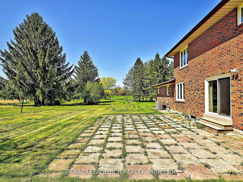 









6215


17th

Side Road,
King,




ON
L0G 1T0

