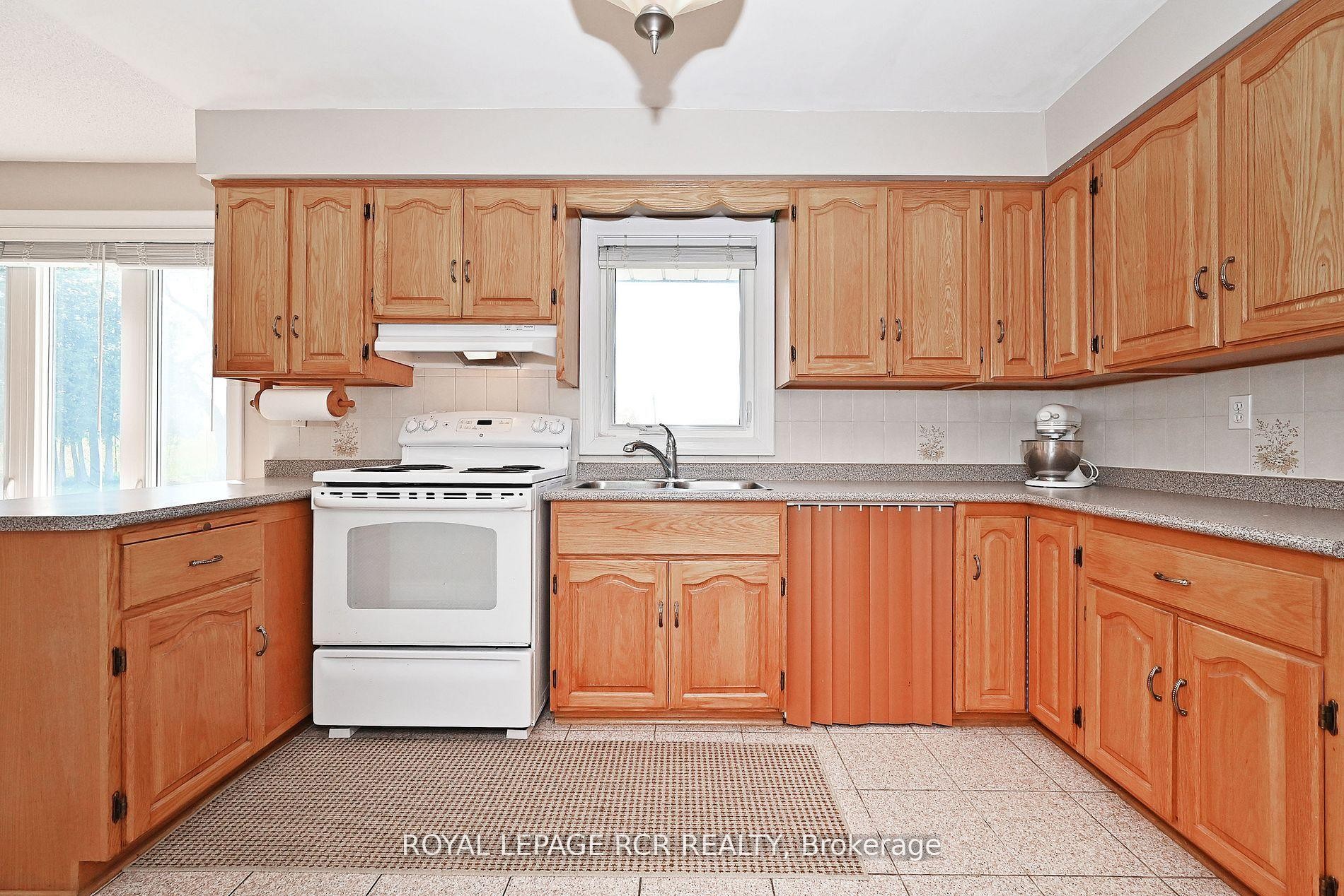 









6215


17th

Side Road,
King,




ON
L0G 1T0

