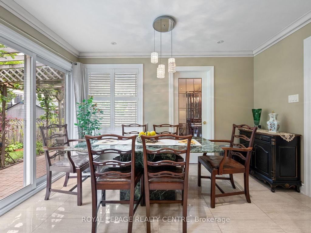 









4383


Mayflower

Drive,
Mississauga,




ON
L5R 1T4

