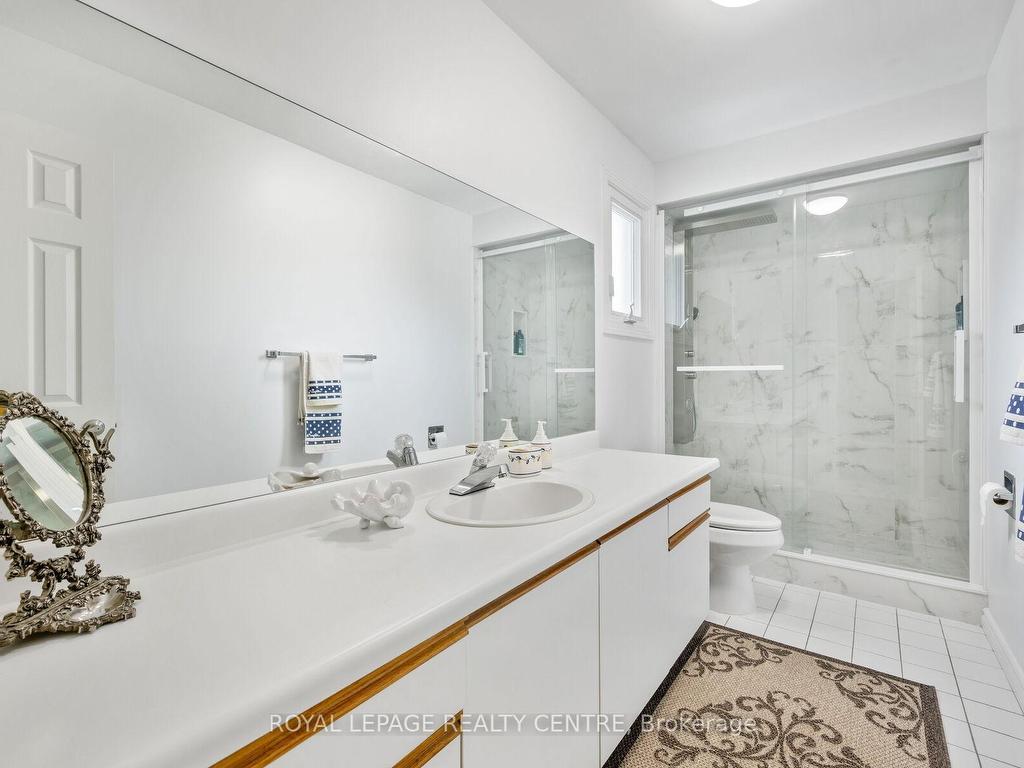









4383


Mayflower

Drive,
Mississauga,




ON
L5R 1T4

