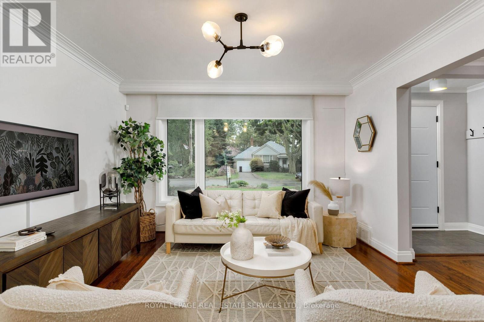 












246 BERRY ROAD

,
Toronto,




Ontario
M8Y1X9

