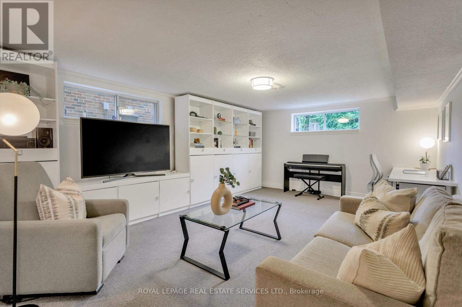 












246 BERRY ROAD

,
Toronto,




Ontario
M8Y1X9

