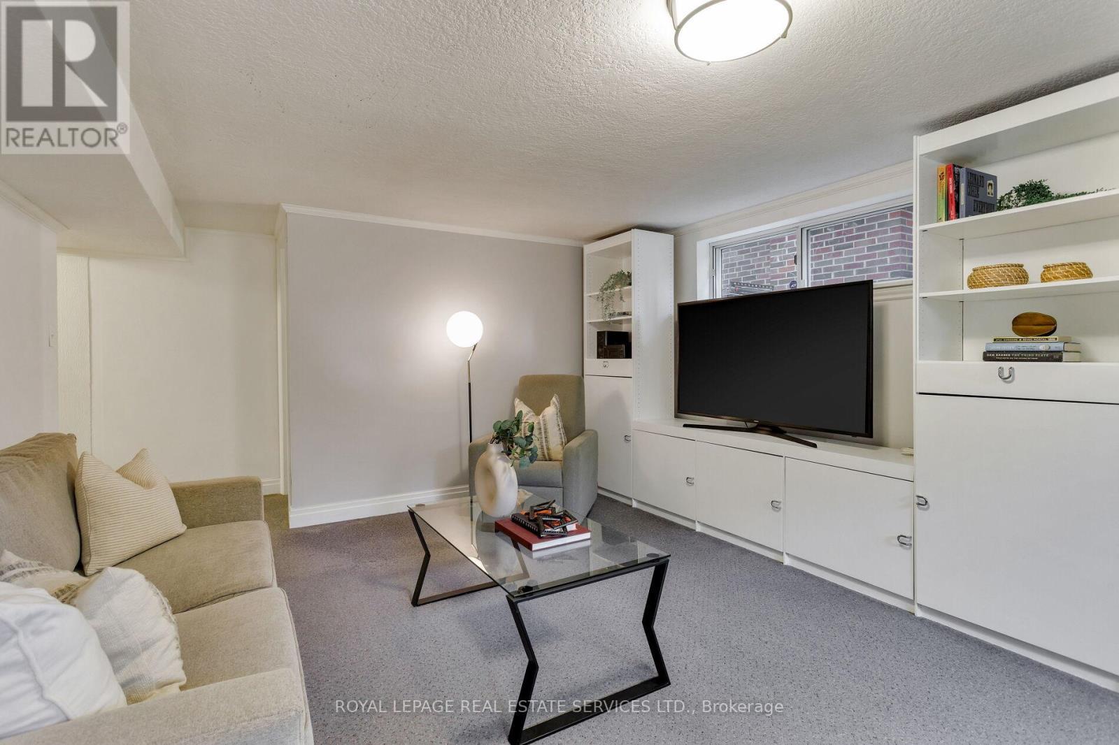 












246 BERRY ROAD

,
Toronto,




Ontario
M8Y1X9

